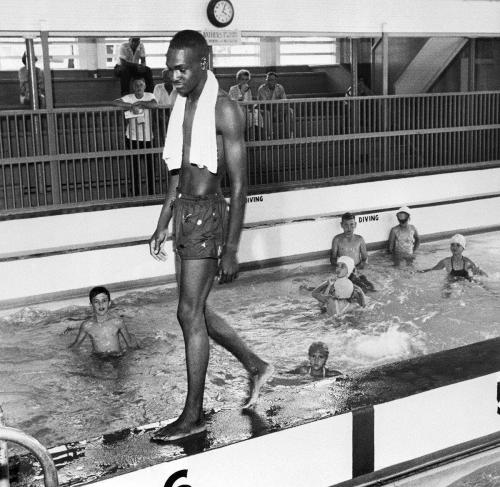 civil rights david_isom_19_broke_the_color_line_in_a_segregated_pool_in_florida_on_june_8_1958_which_resulted_in_officials_closing_the_facility_3105