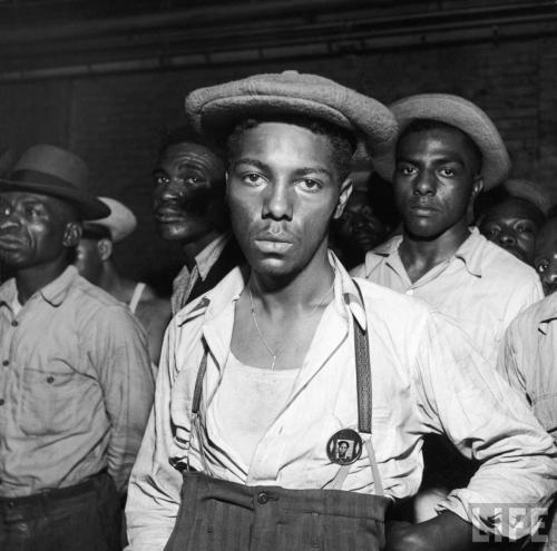 detroit race riot black men 1943 