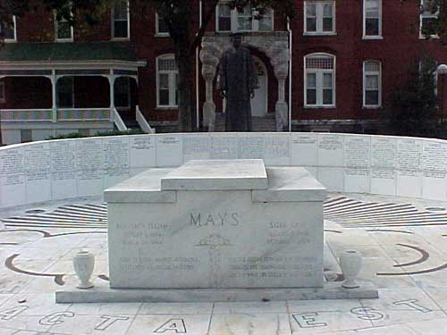 education grave of dr benjamin e mays president of morehouse college maysbenjamineli2